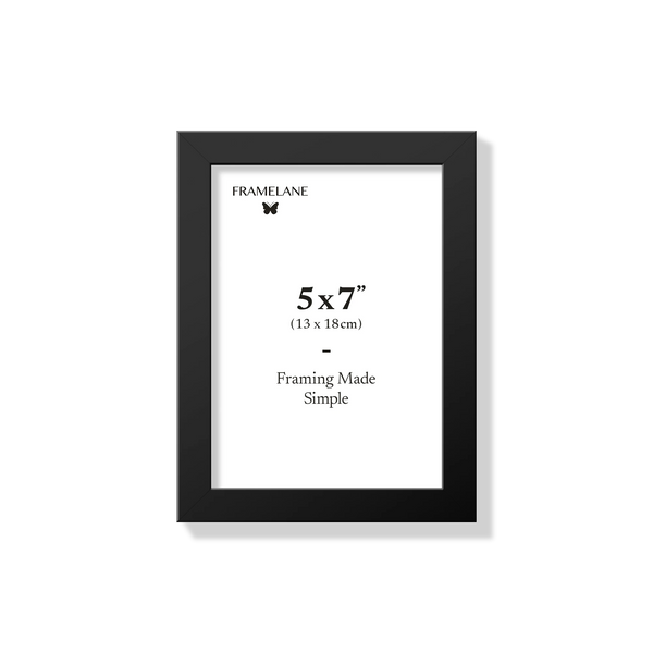 Black picture frame 5x7 in, front view
