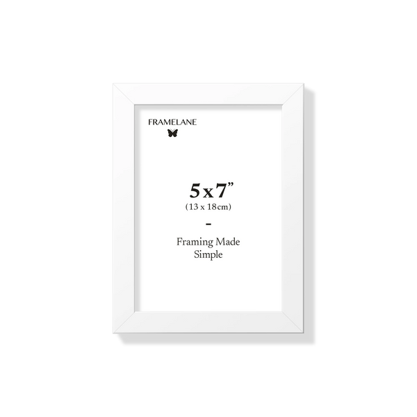 White picture frame 5x7 in, front view